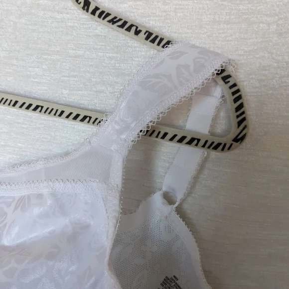 Playtex 44DD Woman Bra Wireless Comfort Strap White 18 Hour Line New - Picture 3 of 9